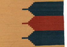 Lade das Bild in den Galerie-Viewer, New Design Original Authentic Hand Made Kilim India 122x69 CM
