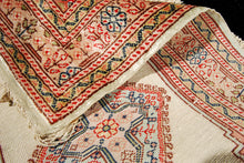 Carica l&#39;immagine nel visualizzatore di Gallery, Hereche Istanbul Silk Tappeto Carpet Tapis Teppich Alfombra Rug Tapiet 60x40 CM
