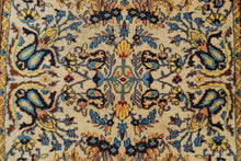 Lade das Bild in den Galerie-Viewer, 270x90 CM Authentic original hand knotted carpet 
