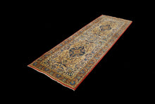 Lade das Bild in den Galerie-Viewer, 270x90 CM Authentic original hand knotted carpet 
