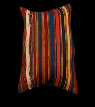 Lade das Bild in den Galerie-Viewer, Original Hand Made Rustic Kilim / Cicim 47x30 CM

