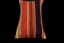 Carica l'immagine nel visualizzatore di Gallery, Original Hand Made Rustic Kilim / Cicim 45x30 CM
