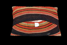 Lade das Bild in den Galerie-Viewer, Original Hand Made Rustic Kilim / Cicim 45x30 CM
