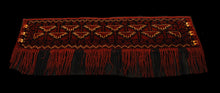 Lade das Bild in den Galerie-Viewer, Original Hand Made Rustic Kilim / Cicim 150x37 CM
