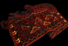 Lade das Bild in den Galerie-Viewer, Original Hand Made Rustic Kilim / Cicim 150x37 CM
