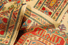 Lade das Bild in den Galerie-Viewer, Hand knotted carpet Ghazni / Chubi - Beige CM 185x125
