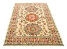 Lade das Bild in den Galerie-Viewer, Hand knotted carpet Ghazni / Chubi - Beige CM 185x125
