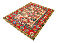 Carica l&#39;immagine nel visualizzatore di Gallery, Hand knotted carpet Ghazni / Chubi - Beige CM 190x147

