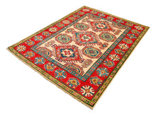 Lade das Bild in den Galerie-Viewer, Hand knotted carpet Ghazni / Chubi - Beige CM 190x147

