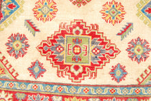 Carica l'immagine nel visualizzatore di Gallery, Hand knotted carpet Ghazni / Chubi Beige / Red Colors 185x120 CM
