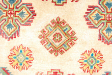 Carica l'immagine nel visualizzatore di Gallery, Hand knotted carpet Ghazni / Chubi Beige / Red Colors 185x120 CM
