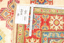 Carica l'immagine nel visualizzatore di Gallery, Hand knotted carpet Ghazni / Chubi Beige / Red Colors 185x120 CM
