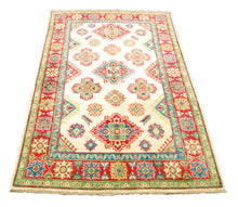 Carica l'immagine nel visualizzatore di Gallery, Hand knotted carpet Ghazni / Chubi Beige / Red Colors 185x120 CM
