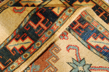 Carica l&#39;immagine nel visualizzatore di Gallery, Rectangular Hand knotted carpet Ghazni Chubi Beige Colors 120x80 CM
