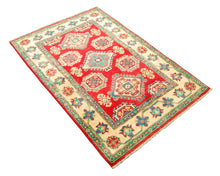 Lade das Bild in den Galerie-Viewer, Rectangular Hand knotted carpet Ghazni Chubi Red Colors 146x100CM

