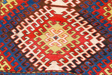 Lade das Bild in den Galerie-Viewer, Hand made Antique Kazak / Shirvan Caucasic Carpets CM 200x111
