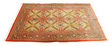 Load image into Gallery viewer, Rectangular Hand knotted carpet Original Colors 150x103 CM
