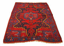 Carica l'immagine nel visualizzatore di Gallery, Rectangular Hand knotted carpet Original Colors 190x153 CM
