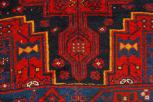 Carica l'immagine nel visualizzatore di Gallery, Rectangular Hand knotted carpet Original Colors 190x153 CM
