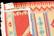 Carica l'immagine nel visualizzatore di Gallery, Kilim Original Authentic Hand Made 95x65 CM
