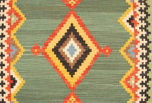 Carica l'immagine nel visualizzatore di Gallery, Kilim Original Authentic Hand Made 122x82 CM
