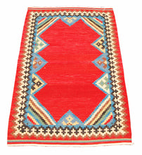 Carica l&#39;immagine nel visualizzatore di Gallery, Kilim Original Authentic Hand Made 122x82 CM
