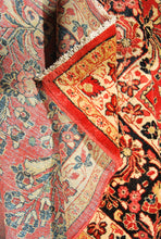 Lade das Bild in den Galerie-Viewer, Tappeto Sarok Americano Hand knotted carpet Original 278x250 CM
