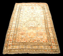 Carica l&#39;immagine nel visualizzatore di Gallery, Hand made Antique Kazak / Shirvan Caucasic Carpets CM 180x124
