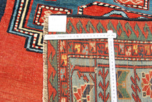 Carica l&#39;immagine nel visualizzatore di Gallery, Hand made Antique Kazak / Shirvan / Kuba Caucasic Carpets CM 180x153
