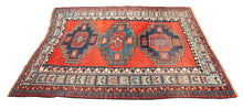 Carica l&#39;immagine nel visualizzatore di Gallery, Hand made Antique Kazak / Shirvan / Kuba Caucasic Carpets CM 180x153
