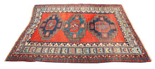 Carica l&#39;immagine nel visualizzatore di Gallery, Hand made Antique Kazak / Shirvan / Kuba Caucasic Carpets CM 180x153
