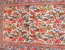Lade das Bild in den Galerie-Viewer, Tappeto Quom Original Hand Made Carpets CM 155x106
