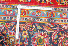Lade das Bild in den Galerie-Viewer, Original Hand Made Carpets CM 375x285
