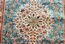 Carica l&#39;immagine nel visualizzatore di Gallery, Tappeto Carpet Tapis Teppich Alfombra Hereke Cina CM 154x93
