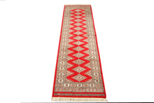 Lade das Bild in den Galerie-Viewer, Kashmir Wool Passatoia Carpet CM 300x80 Pakistan Color Rosso
