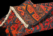 Carica l'immagine nel visualizzatore di Gallery, Original Hand Made Rustic Kilim / Cicim Afganistan Origin CM 118x65
