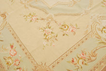 Carica l'immagine nel visualizzatore di Gallery, Needle point Classic Floral French Style 240x240 CM Drawing Aubusson (Galleria Farah1970)
