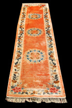 Carica l&#39;immagine nel visualizzatore di Gallery, Tappeto Carpet Tapis Teppich Alfombra Rug Pekin (Hand Made) 305x72 CM
