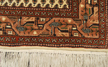 Lade das Bild in den Galerie-Viewer, Varanassi Original Authentic Hand Made Carpet 184x100 CM

