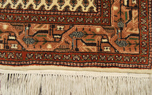 Carica l&#39;immagine nel visualizzatore di Gallery, Varanassi Original Authentic Hand Made Carpet 184x100 CM
