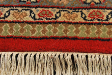 Carica l'immagine nel visualizzatore di Gallery, Original Authentic Hand Made Carpet Varanassi India CM 293x203
