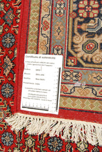 Carica l'immagine nel visualizzatore di Gallery, Original Authentic Hand Made Carpet Varanassi India CM 293x203
