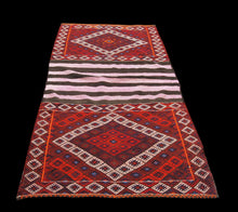 Carica l'immagine nel visualizzatore di Gallery, Original Hand Made Rustic Kilim / Cicim Afganistan Origin CM 210x110
