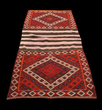 Carica l'immagine nel visualizzatore di Gallery, Original Hand Made Rustic Kilim / Cicim Afganistan Origin CM 210x110
