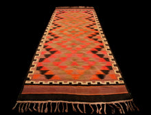 Lade das Bild in den Galerie-Viewer, Original Hand Made Rustic Kilim / Afganistan Origin CM 370x142
