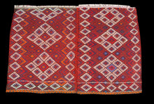 Carica l'immagine nel visualizzatore di Gallery, Original Hand Made Rustic Kilim / Afganistan Origin CM 120x80
