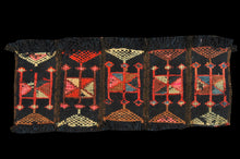 Carica l&#39;immagine nel visualizzatore di Gallery, Original Hand Made Rustic Kilim / Afganistan Origin CM 40x20
