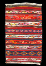Carica l'immagine nel visualizzatore di Gallery, Original Hand Made Rustic Kilim / Afganistan Origin CM 81x51
