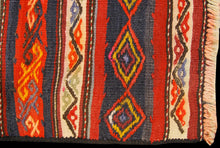 Lade das Bild in den Galerie-Viewer, Original Hand Made Rustic Kilim / Afganistan Origin CM 81x51
