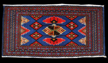 Lade das Bild in den Galerie-Viewer, Turcomenestan Original Authentic Hand Made Carpet 104x50 CM
